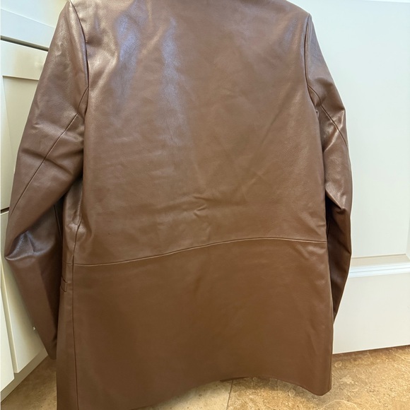 NWT A&F Vegan Leather Blazer in Chocolate Brown, NEW WITH TAGS! - Picture 3 of 9